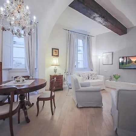 Apartment Parione Florence